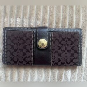 Coach wallet , brown , good condition